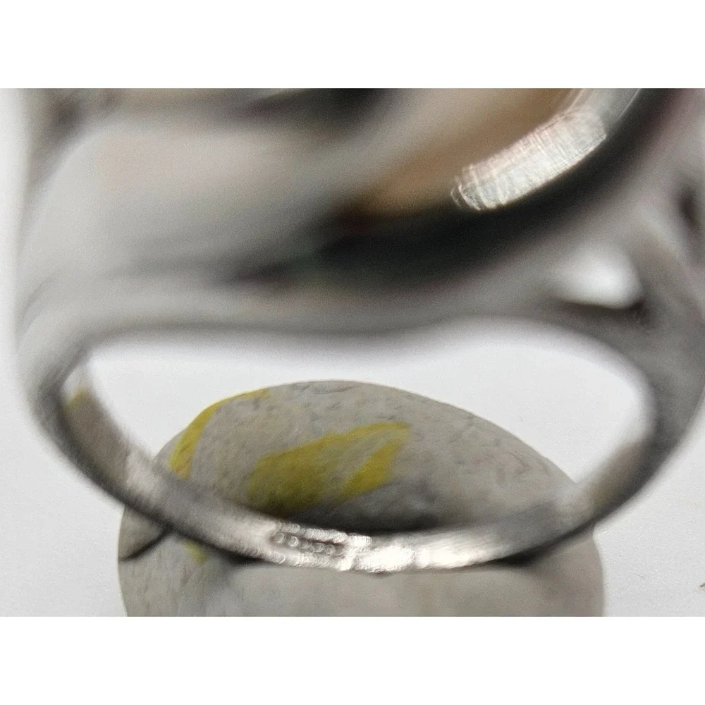 Vintage‎ Elegant Silver Tone Ring with Large Cream Pearl Statement Design